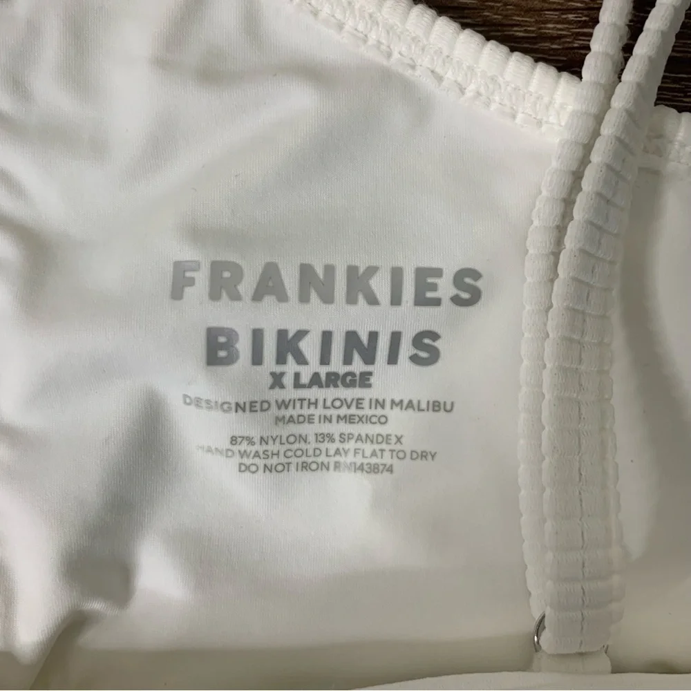 Frankie’s Bikinis Womens Gavin white ribbed bikini top XL NWT